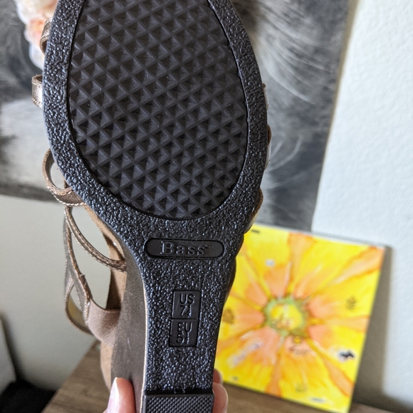 G.H. Bass Wedge Sandals 7.5 - Picture 10 of 14